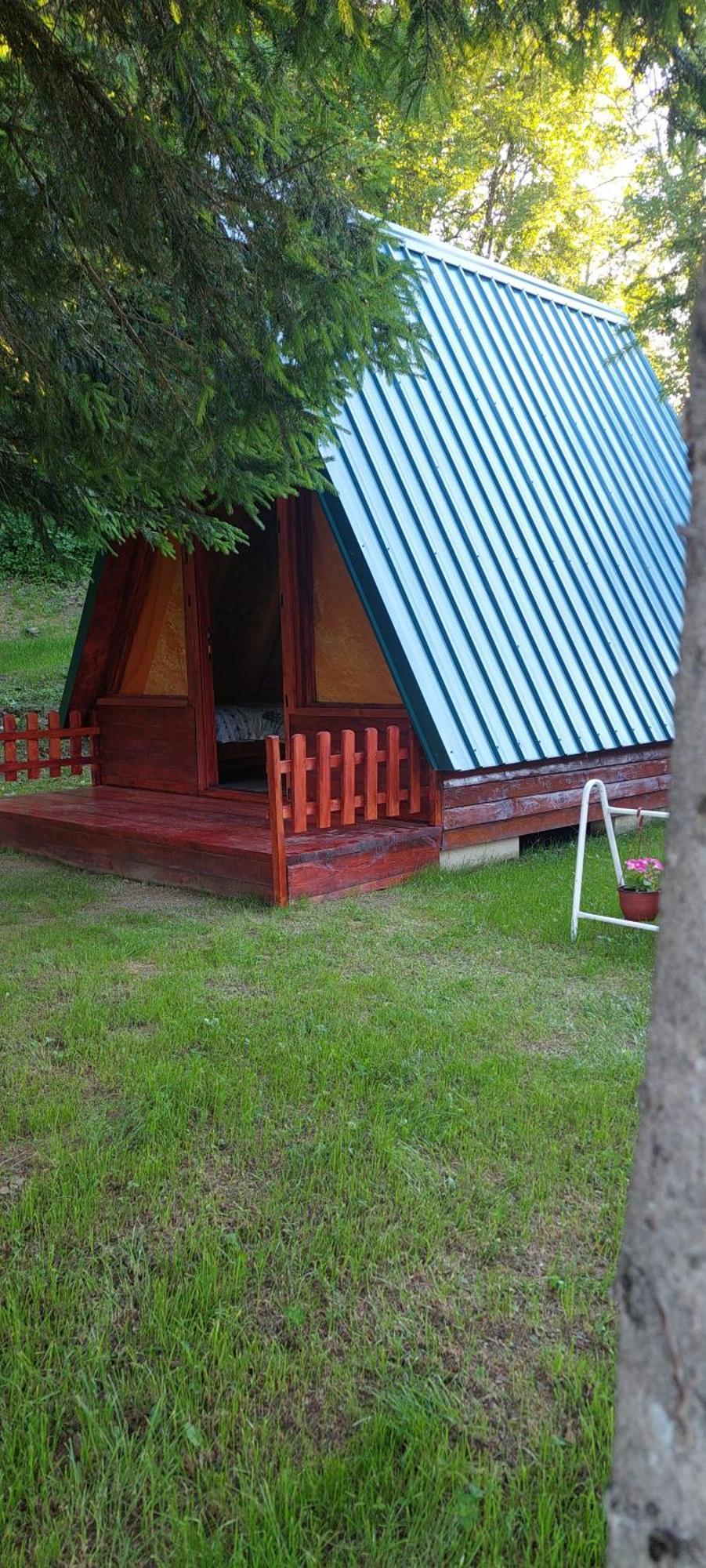 Vila Etno Selo -Sapat- Savnik Exteriér fotografie